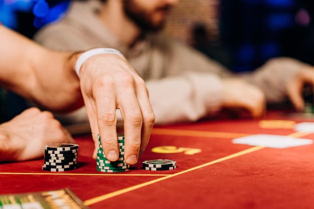 Casino Hold'em table layout with dealer position and community cards